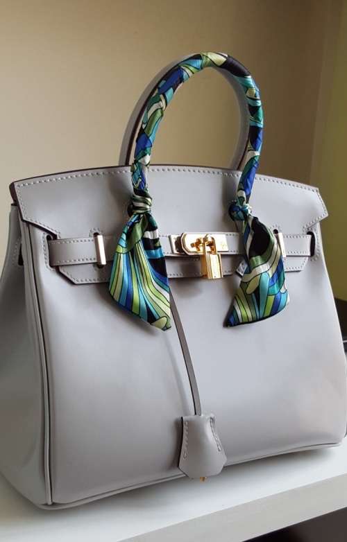 BRAND NEW  %100 GENUINE LEATHER DESIGNER  HAND BAG FOR SALE