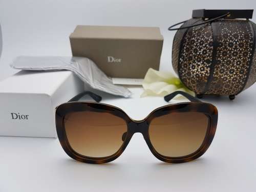 BRAND NEW DIOR DESIGNER SUNGLASSES FOR SALE