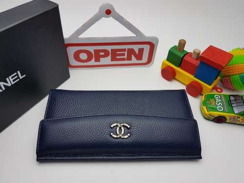 BRAND NEW 100% GENUINE LEATHER CHANEL DESIGNER WALLET FOR SALE