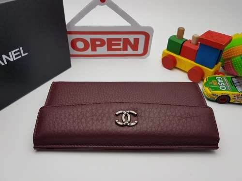 BRAND NEW CHANEL 100% GENUINE LEATHER DESIGNER WALLET FOR SALE