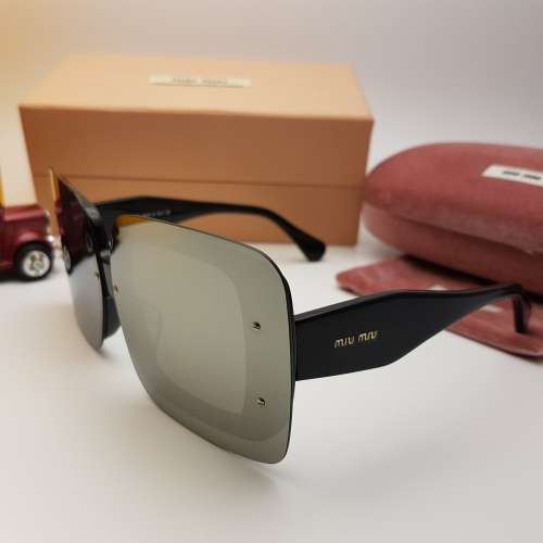 BRAND NEW MIU MIU DESIGNER SUNGLASSES FOR SALE