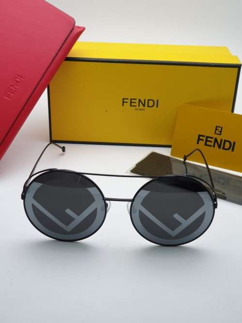 BRAND NEW FENDI DESIGNER SUNGLASSES FOR SALE