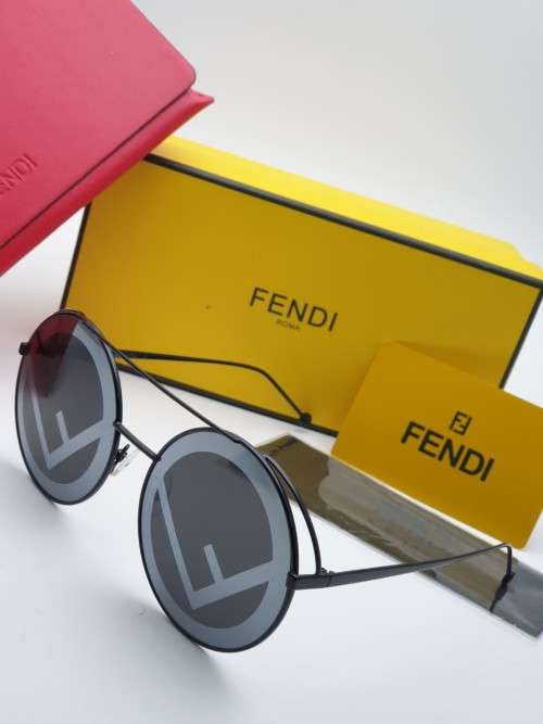 BRAND NEW FENDI DESIGNER SUNGLASSES FOR SALE