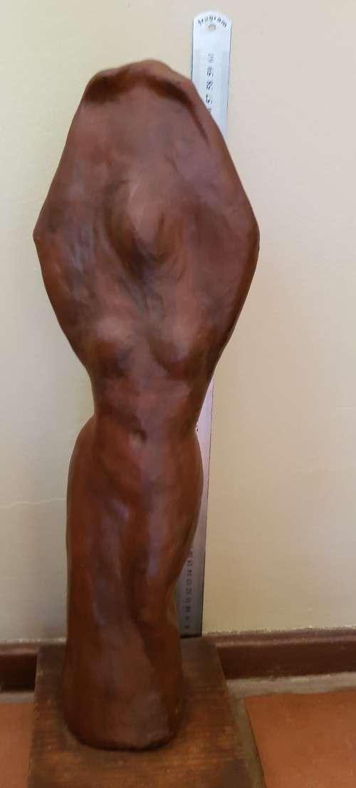 STUNNING STYLISED LADY STATUE - 60CM HIGH