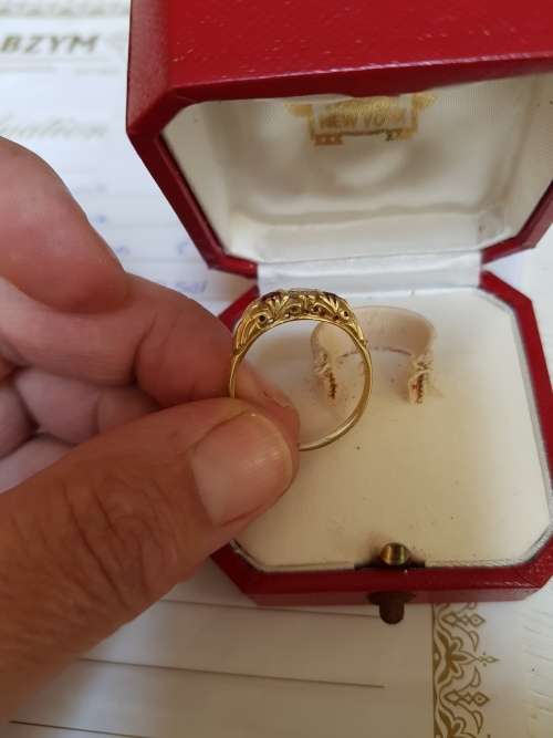 Stunning ANTIQUE RING IN CARTIER BOX -  0.56ct Diamond and ruby ring set in 18ct gold -