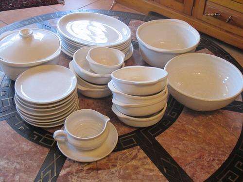 Massive 31 Piece off-white dinner service! Wonderful set!