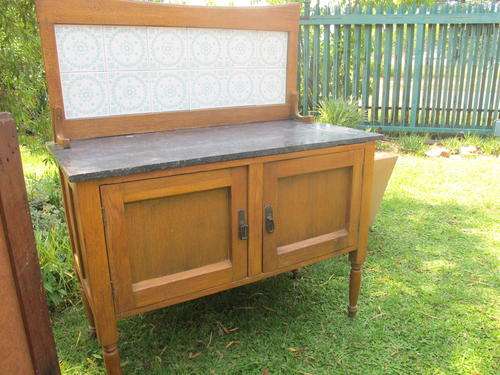 Antique Oak marbletopped washstand on original castors!  Collect in Midrand