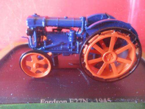 Fordson E27N - 1945  -Tractors and The World of Farming Collection 1:43 Scale