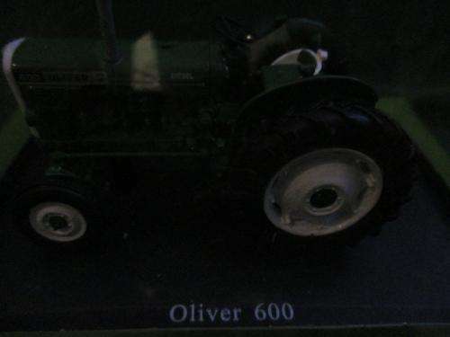 Oliver 600  - Tractors and The World of Farming Collection 1:43 Scale