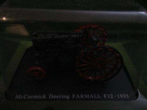 McCormick Deering FARMALL F12 - 1935  -Tractors and The World of Farming Collection 1:43 Scale