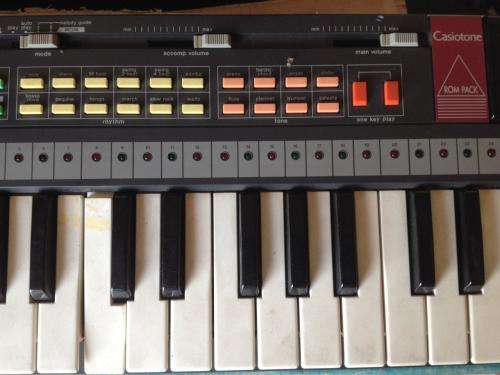 Vintage - Casio PT-18 Electronic Keyboard c/w Rom made in Japan ++See Description+++