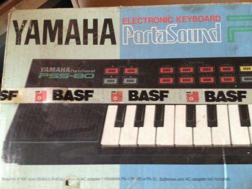 Vintage Boxed -Yamaha Portasound PSS-80 electronic keyboard made in Japan