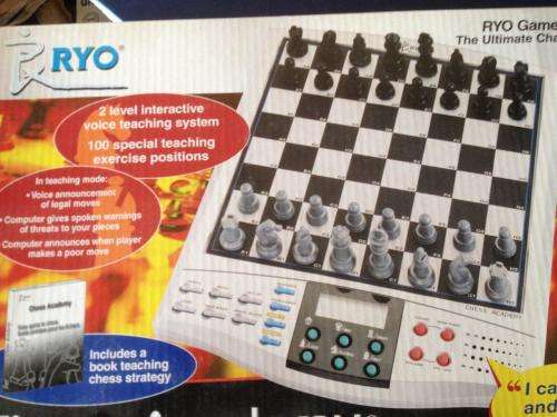 RYO Games - Chess Academy - Talking Computer Chess with teaching system