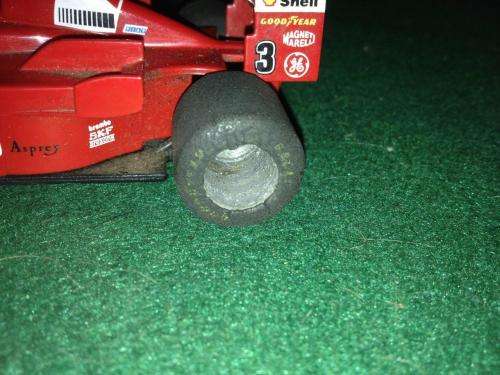 F1 Ferrari (Made in Italy) Body + Chassis - Spares or Repair or Scenery - 1:32 Scale