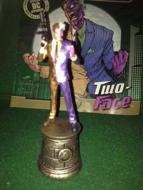 DC Chess Collection - Two-Face c/w Magazine no 6 Eaglemoss Collections