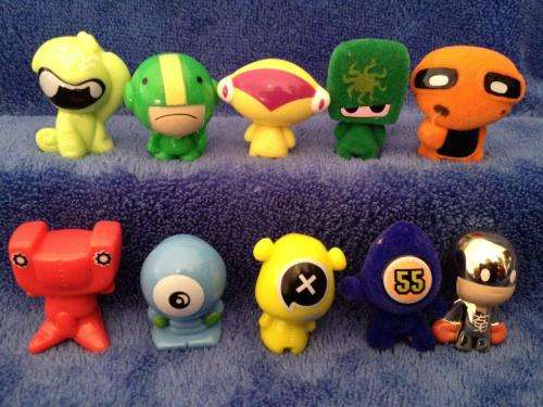 Crazy Bones Gogo's Job lot 16 (10 off)