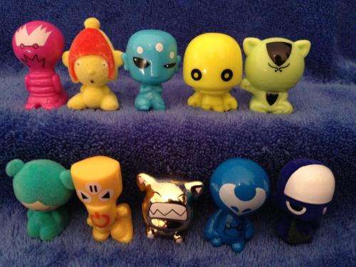 Crazy Bones Gogo's Job lot 17 (10 off)