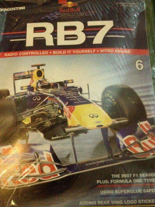 DeAgostini -RB7 - Red Bull Racing -  Issue 6  Magazine and Part (new sealed)