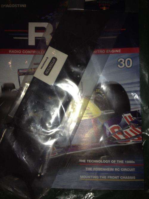 DeAgostini -RB7 - Red Bull Racing -  Issue 30 Magazine and Part (new sealed)