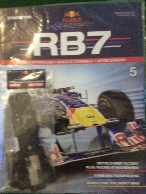 DeAgostini -RB7 - Red Bull Racing -  Issue 5 Magazine and Part (new sealed)