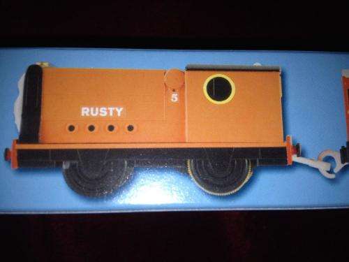 Thomas & Friends - Rusty + 2 Carriages  Motorized Railway Track Master System- TOMY