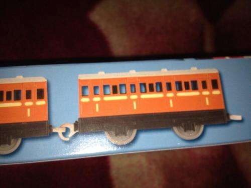 Thomas & Friends - Rusty + 2 Carriages  Motorized Railway Track Master System- TOMY