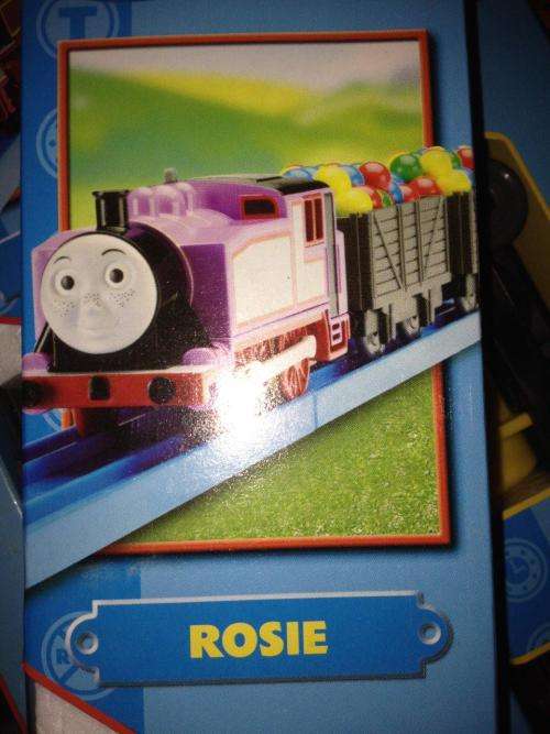 Thomas & Friends - Rosie + 2 Carriages  Motorized Railway Track Master System- TOMY