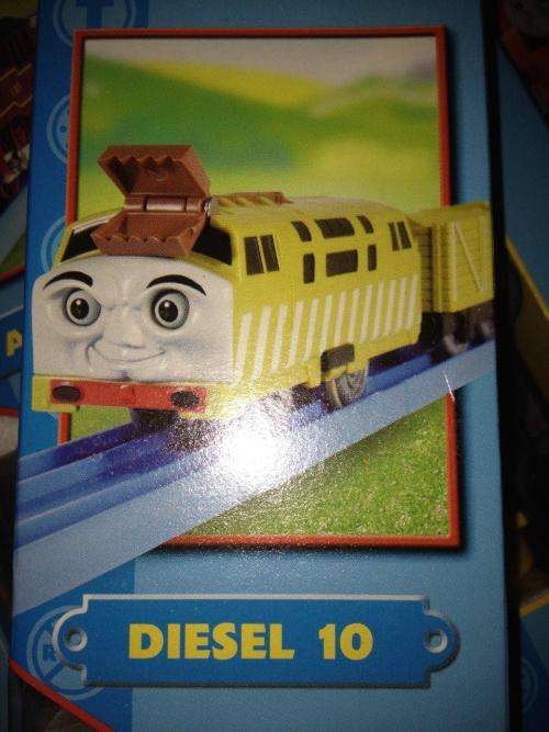 Thomas & Friends - Diesel 10 + 2 Carriages  Motorized Railway Track Master System- TOMY