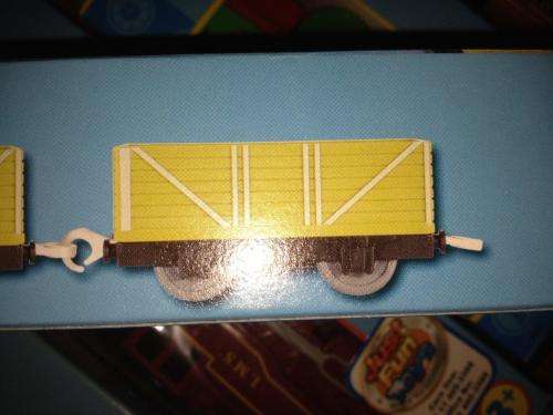 Thomas & Friends - Diesel 10 + 2 Carriages  Motorized Railway Track Master System- TOMY