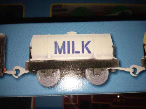 Thomas & Friends - Diesel + 2 Carriages  Motorized Railway Track Master System- TOMY