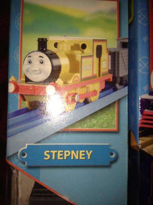 Thomas & Friends - Stepney + 2 Carriages  Motorized Railway Track Master System- TOMY