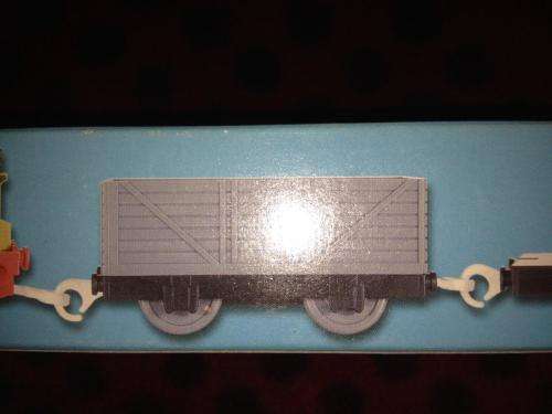 Thomas & Friends - Stepney + 2 Carriages  Motorized Railway Track Master System- TOMY