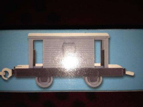 Thomas & Friends - Stepney + 2 Carriages  Motorized Railway Track Master System- TOMY