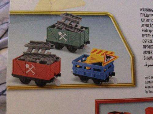 Thomas & Friends - Rail Repair + 3 carriages  Motorized Railway Track Master System- Fisher Price