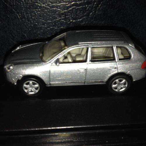 High Speed - Porsche Cayene Turbo - HO 1:87 Scale