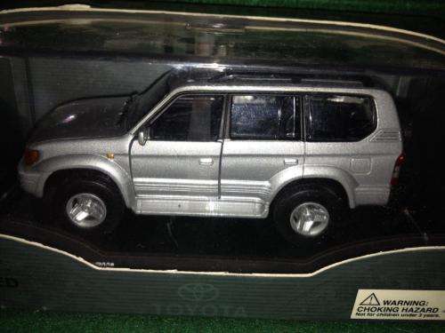 High Speed - Toyota Land Cruiser 1:43 Scale