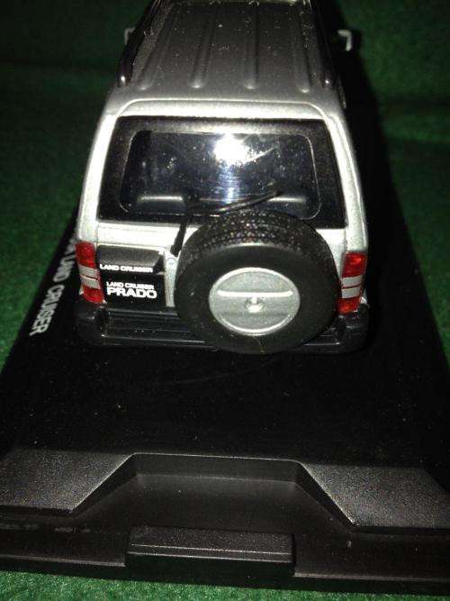 High Speed - Toyota Land Cruiser 1:43 Scale
