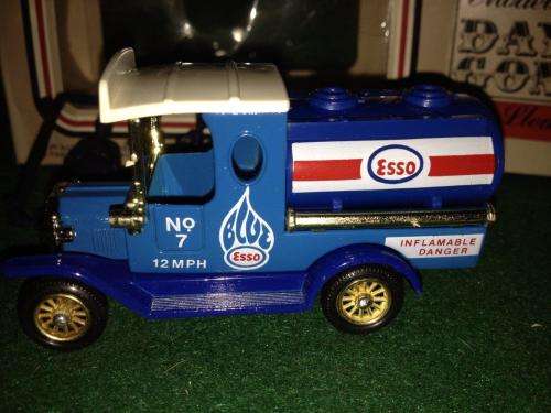 LLedo Days Gone  Model "T" Esso Oil Tanker with figures
