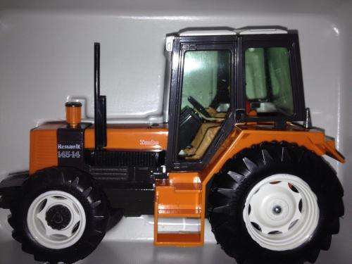 Britains - Renault TX 145-14 Turbo Tractor  - 1:32 Scale Made in England