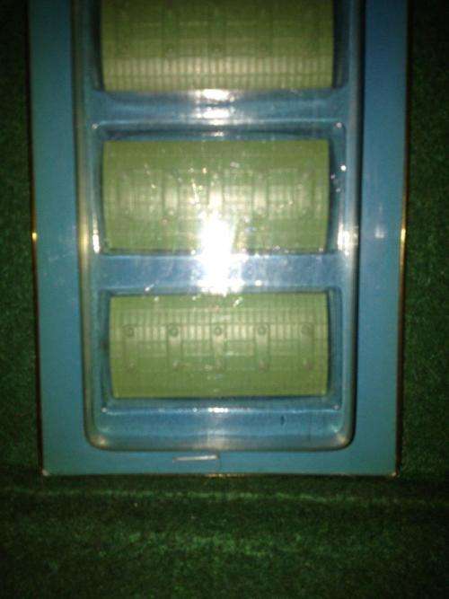 Tri-ang Ships M839 Customs Shed 4 piece blister pack 1:1200 Scale