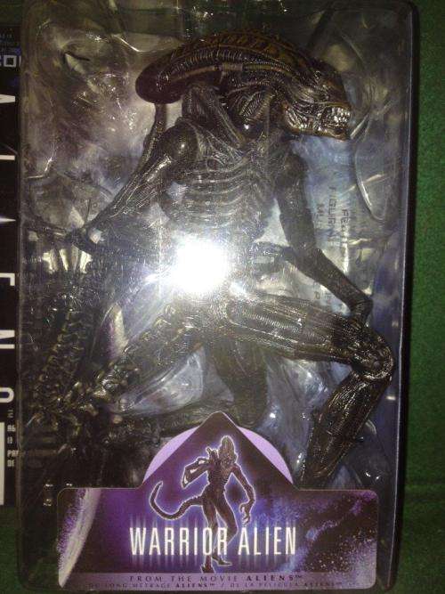 McFarlane Toys - Aliens Warrior Alien (7 Inch Figure)