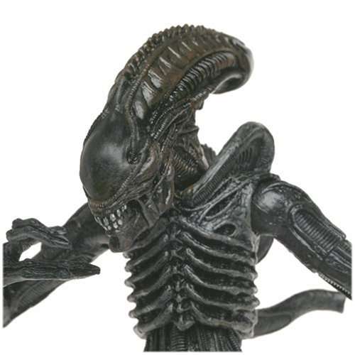 McFarlane Toys - Aliens Warrior Alien (7 Inch Figure)