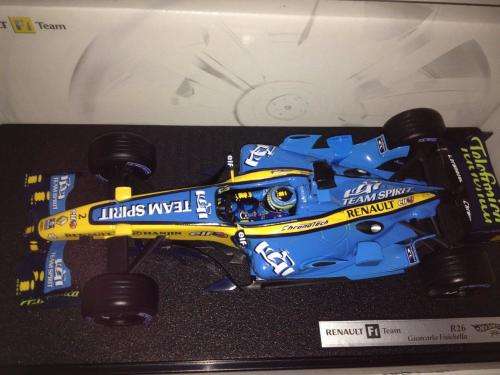 Hotwheels - Renault F1 Team R26 Giancarlo Fisichella 1:18 Scale