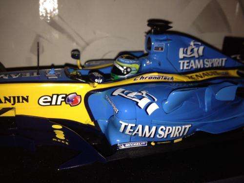 Hotwheels - Renault F1 Team R26 Giancarlo Fisichella 1:18 Scale