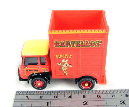 Hornby R7040 "Bartellos' Big Top Circus" Giraffe Box - 1:76 00 Scale