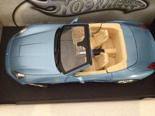 Hotwheels - Ferrari California 1:18 Scale