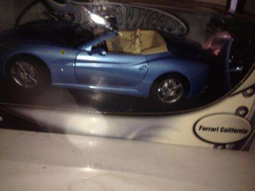 Hotwheels - Ferrari Mondial 8 1:18 Scale