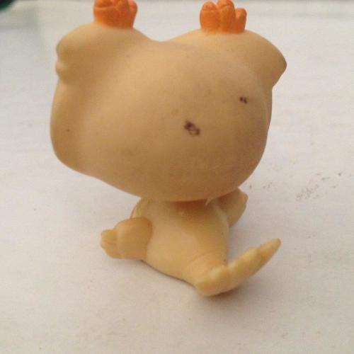 Littlest Pet Shop LPS Character No 8 +-5.cm