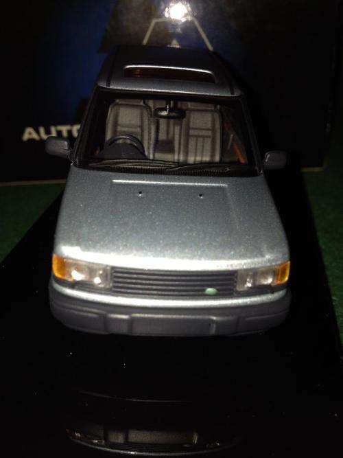 Auto art - Range Rover 4.6 HSE Silver 1:43 Scale