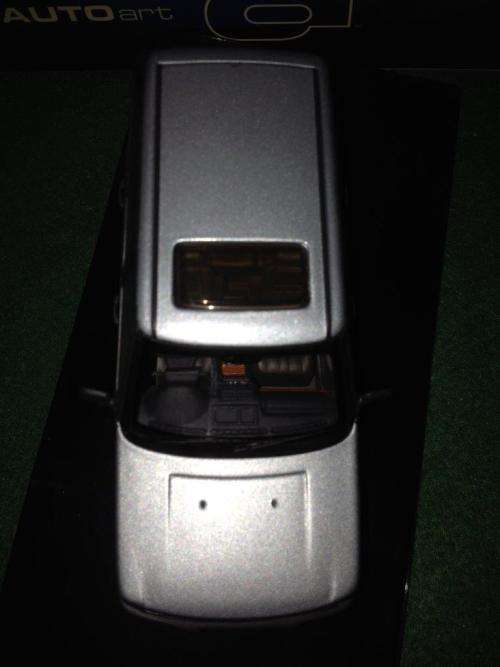 Auto art - Range Rover 4.6 HSE Silver 1:43 Scale